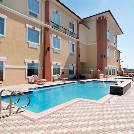 Super 8 By Wyndham Hidalgo At La Plaza Mall & Mcallen Airport Extérieur photo