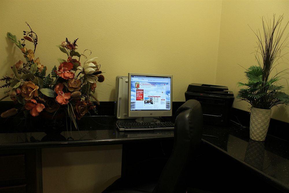 Super 8 By Wyndham Hidalgo At La Plaza Mall & Mcallen Airport Extérieur photo