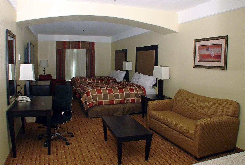 Super 8 By Wyndham Hidalgo At La Plaza Mall & Mcallen Airport Chambre photo