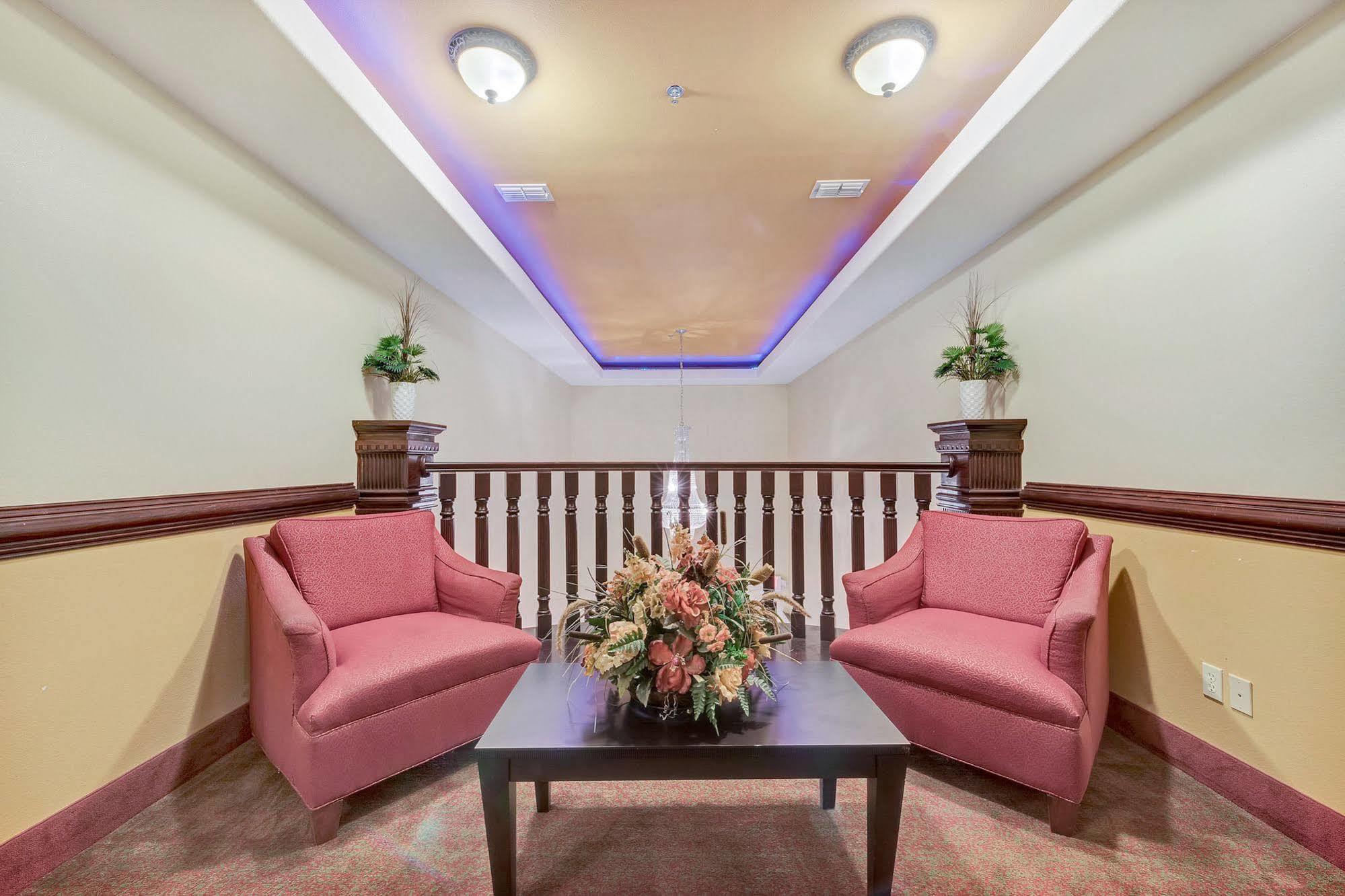 Super 8 By Wyndham Hidalgo At La Plaza Mall & Mcallen Airport Extérieur photo