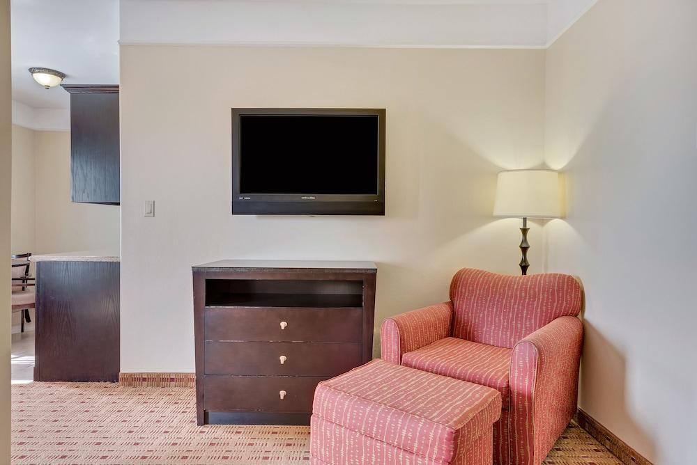 Super 8 By Wyndham Hidalgo At La Plaza Mall & Mcallen Airport Extérieur photo